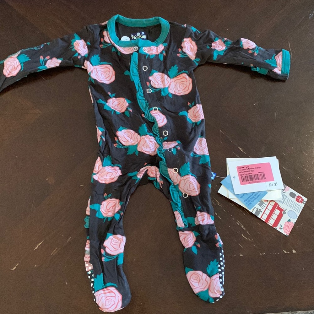 NWT NB Kickee Pants Footie
